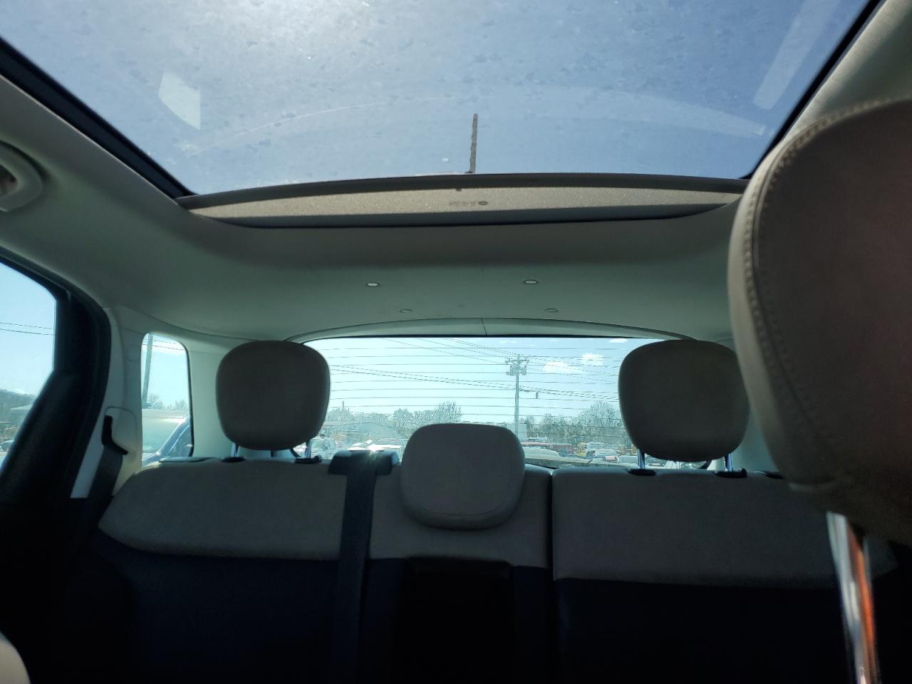 2017 Fiat 500 - Image 10