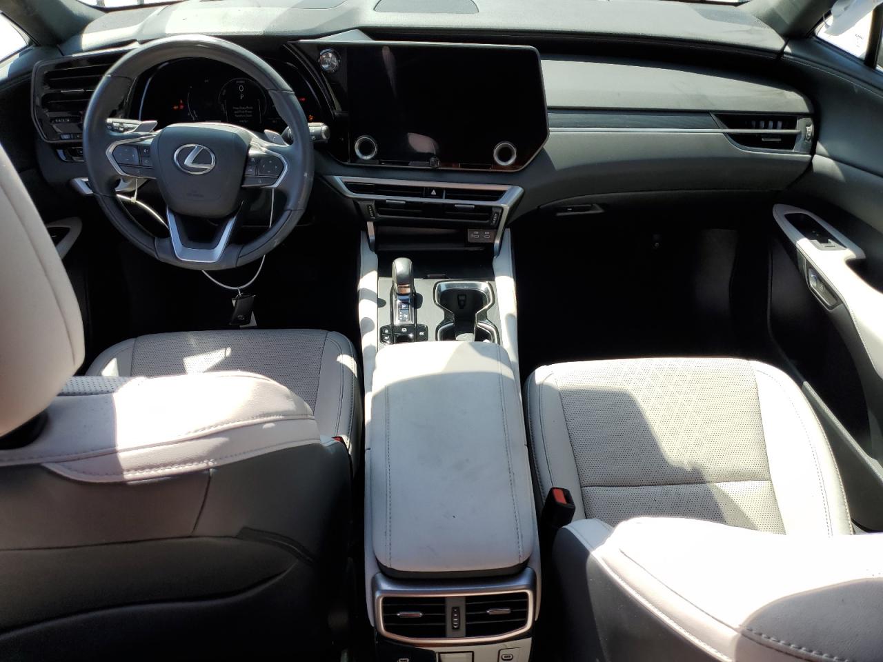 2024 Lexus RX - Image 8