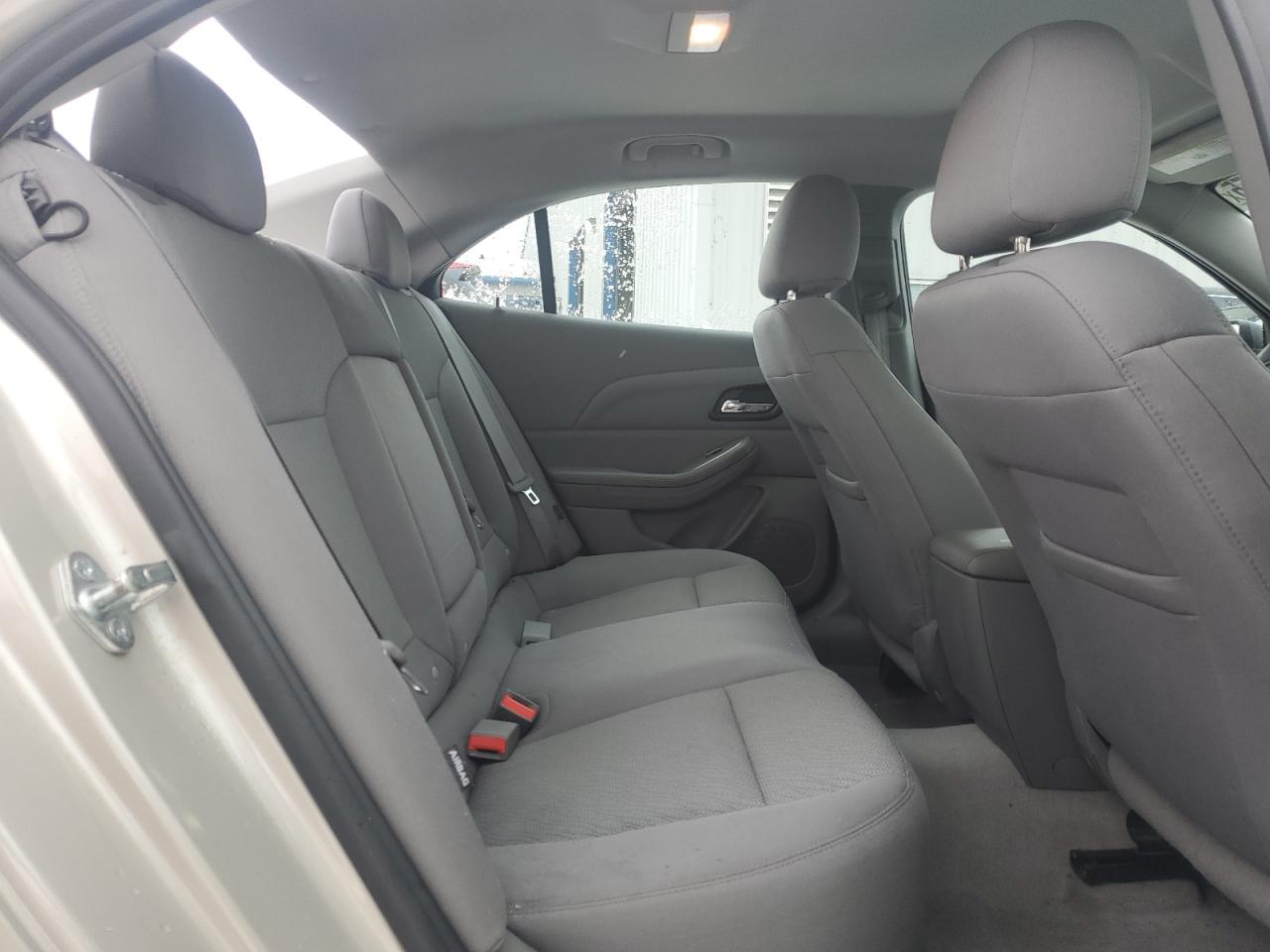 2014 Chevrolet Malibu - Image 10