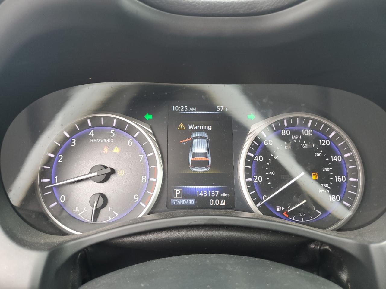 2015 Infiniti Q50 - Image 9