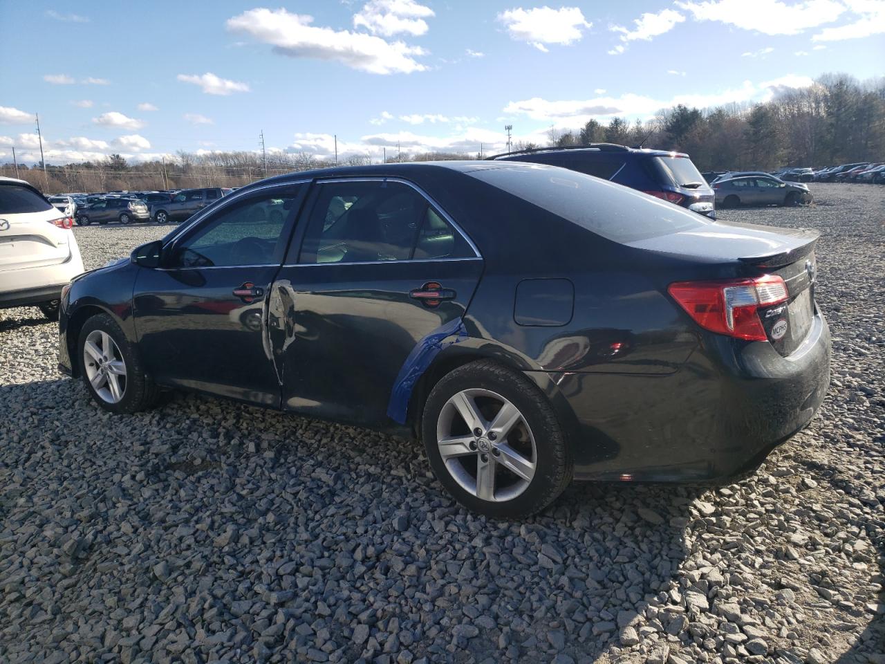 2014 Toyota Camry - Image 2