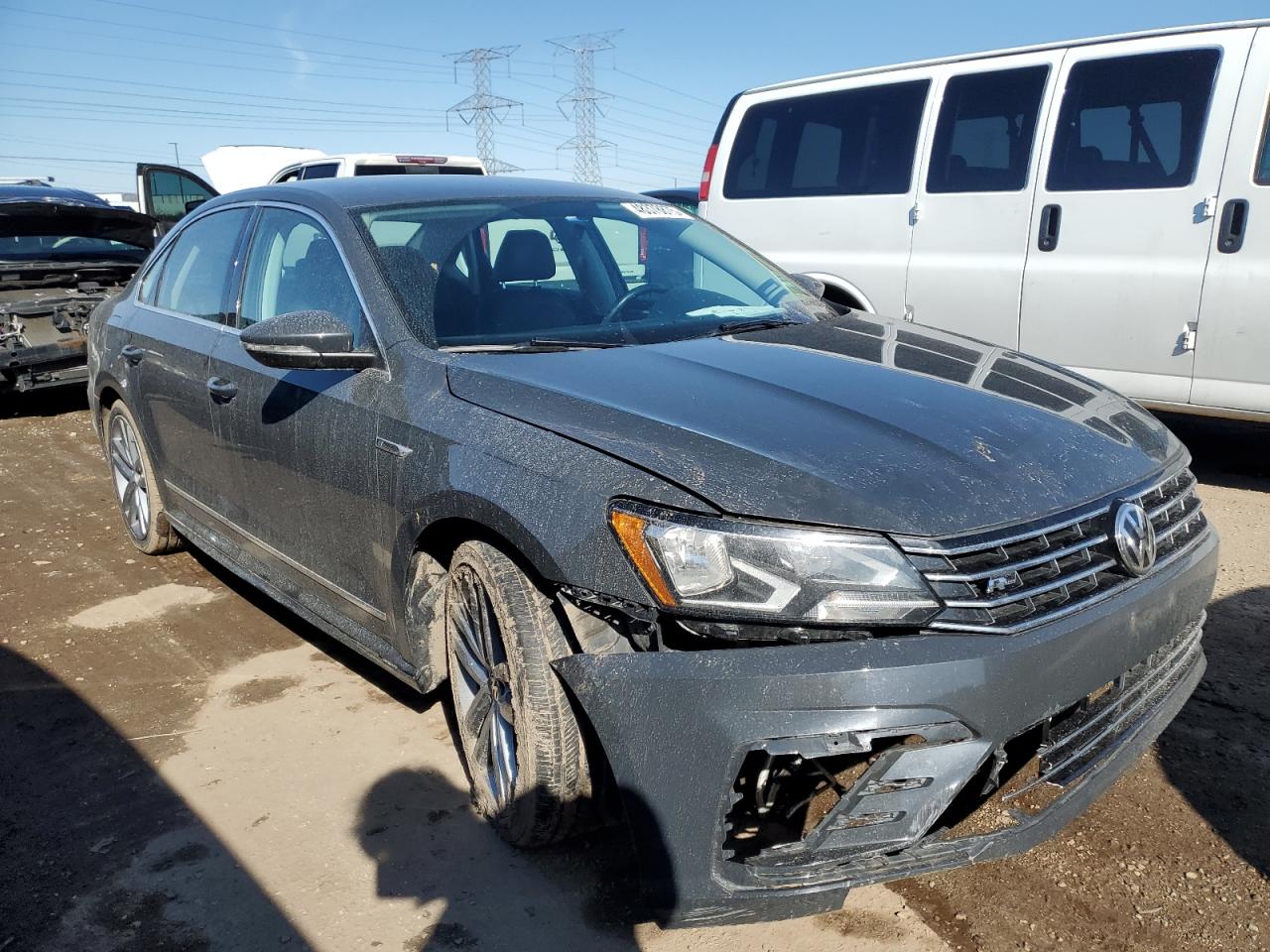 2017 Volkswagen Passat - Image 4