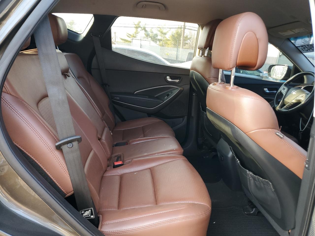 2013 Hyundai Santa Fe - Image 11