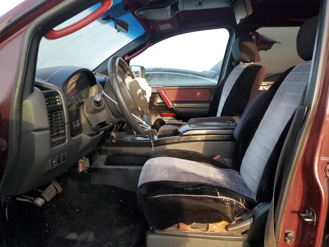2005 Nissan Titan - Image 7
