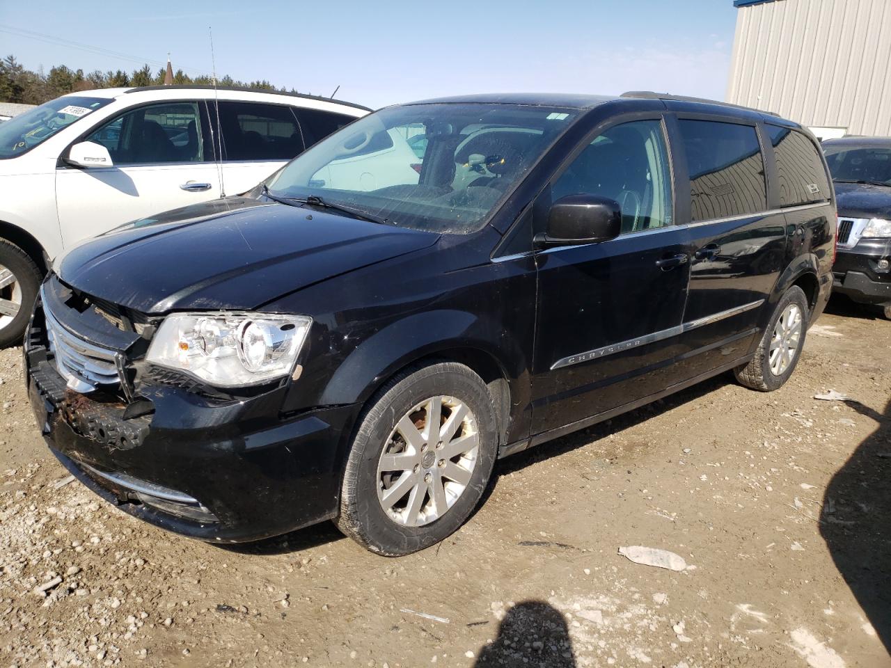 2014 Chrysler Town & Country - Image 1