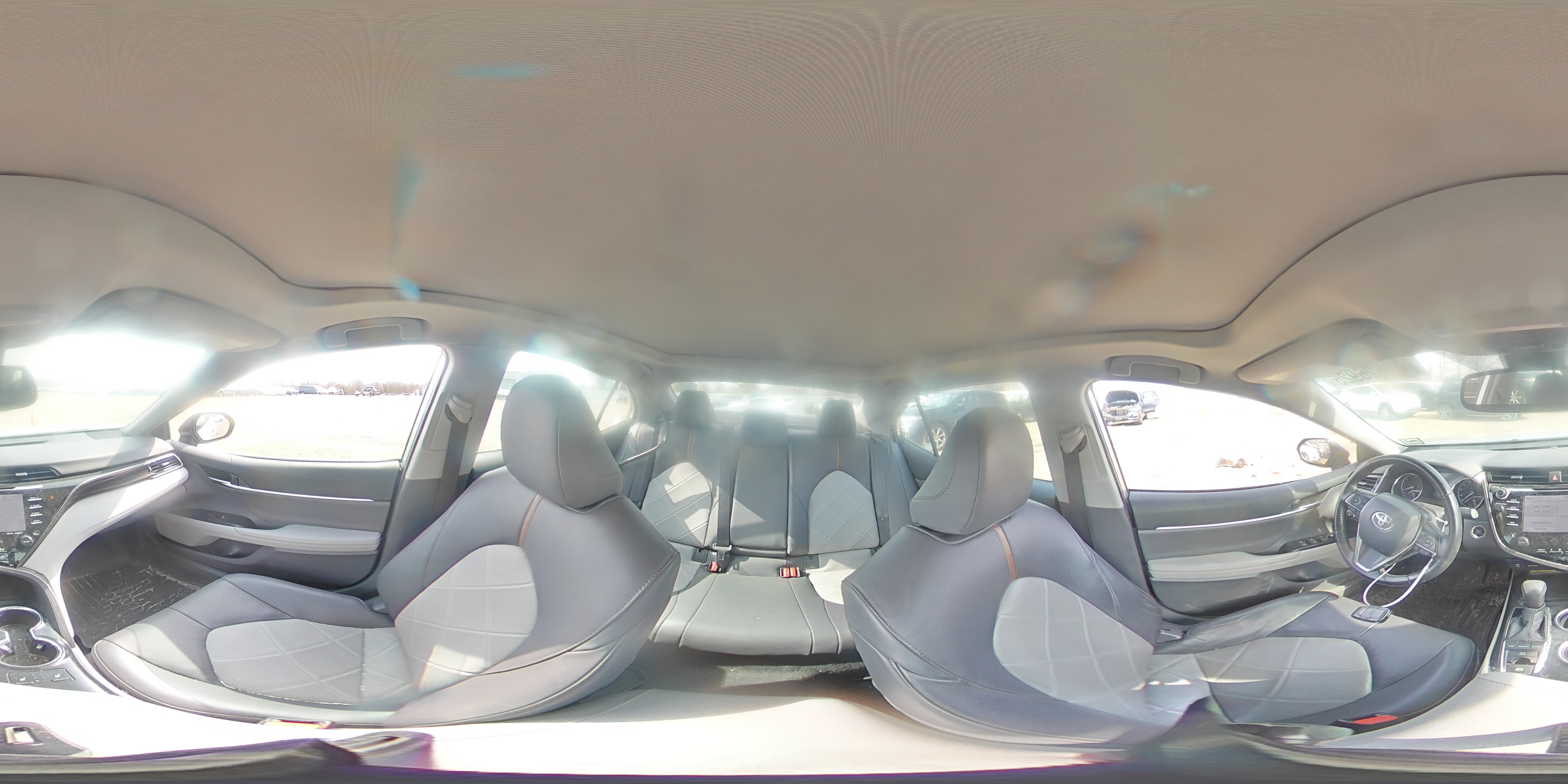 2019 Toyota Camry - Image 13