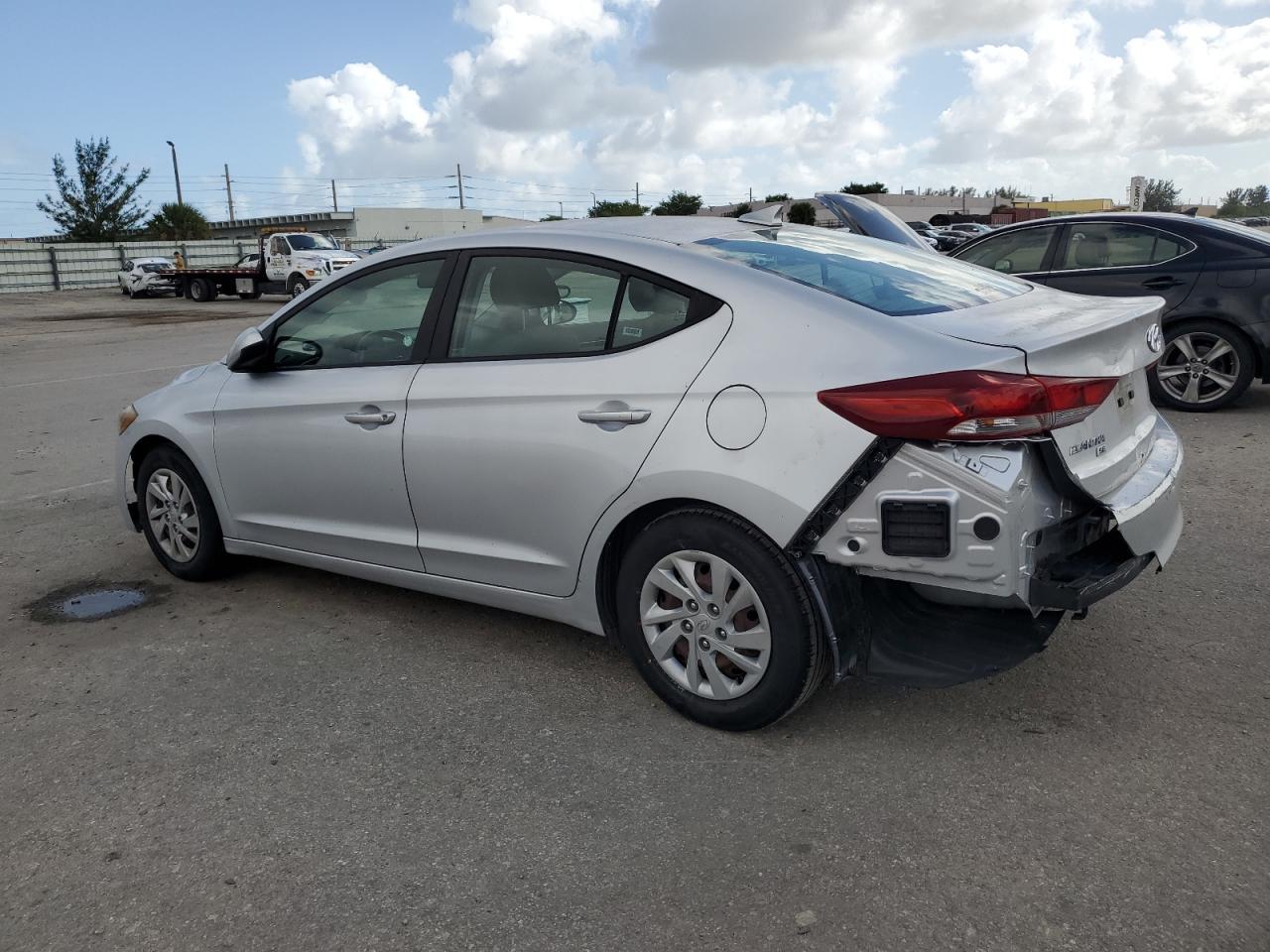 2017 Hyundai Elantra - Image 2