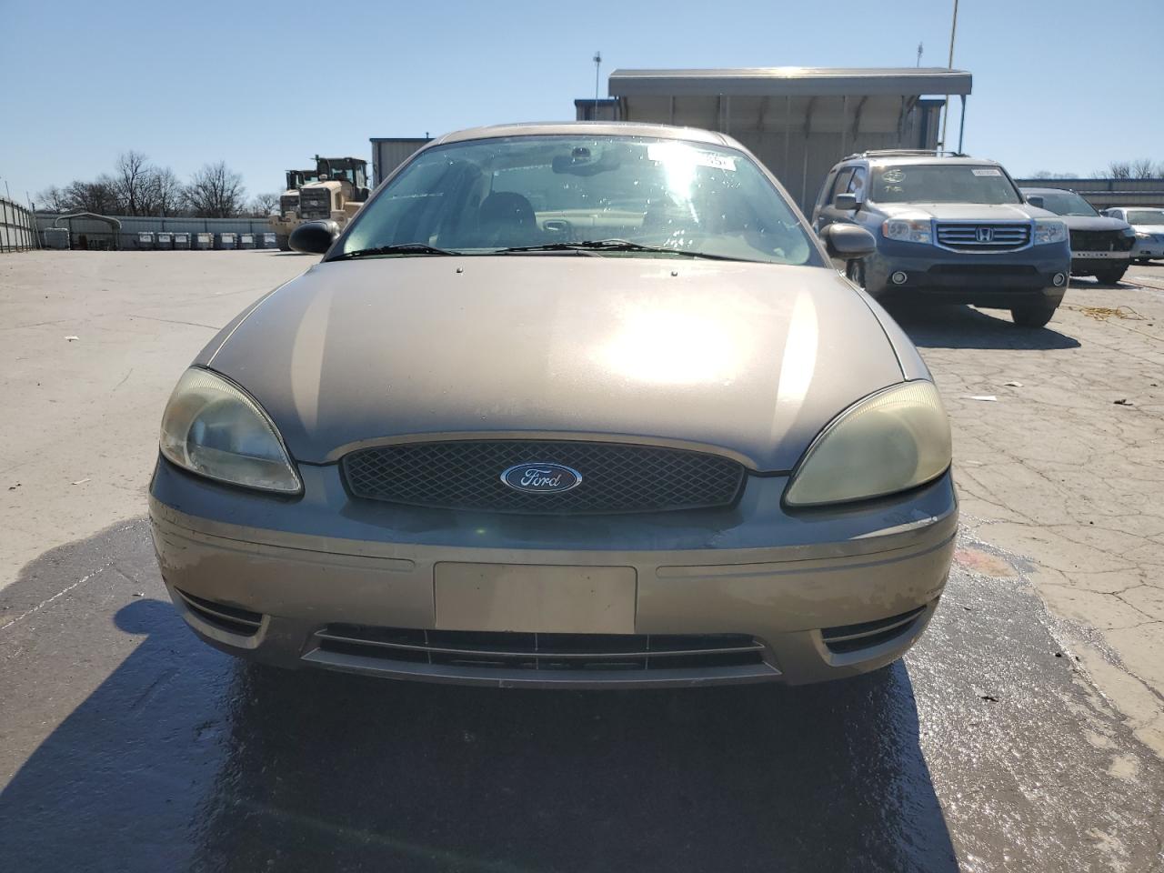 2004 Ford Taurus - Image 5