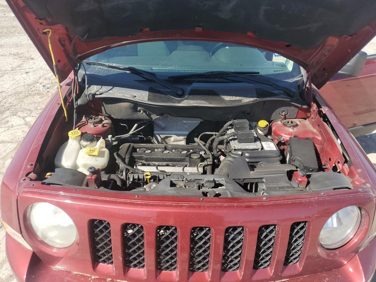 2012 Jeep Liberty (Patriot) - Image 12