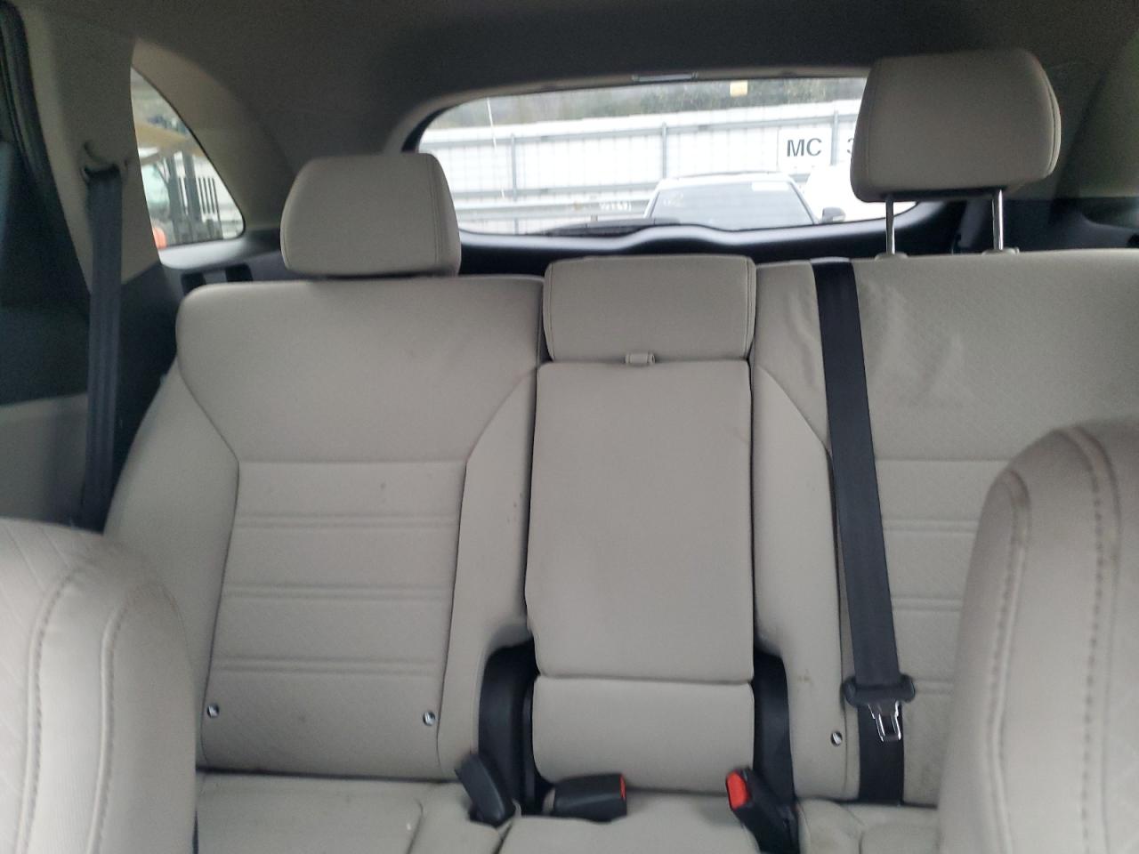 2017 Kia Sorento - Image 10