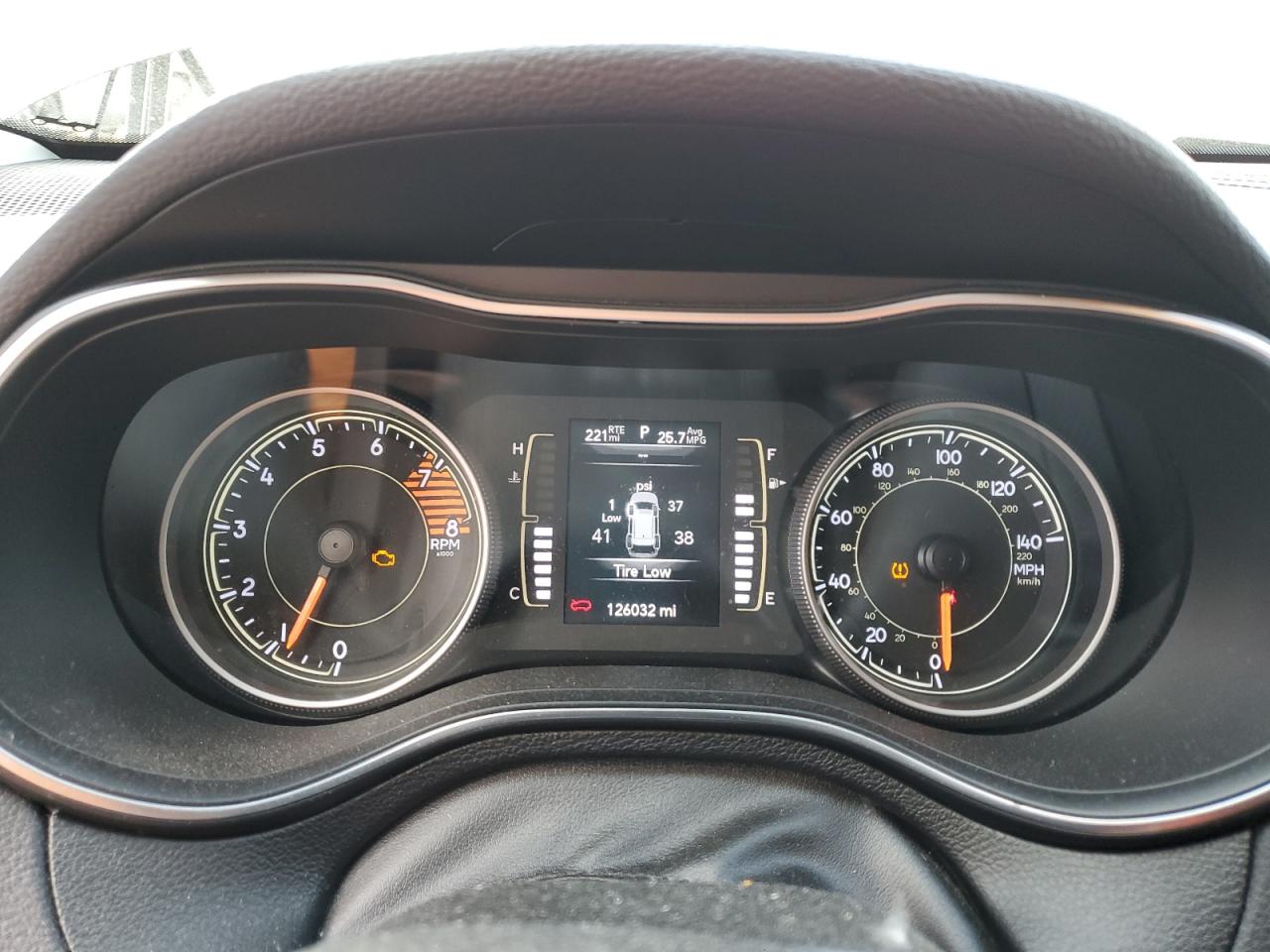 2019 Jeep Grand Cherokee - Image 9