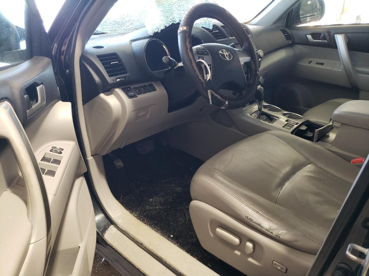 2012 Toyota Highlander - Image 8