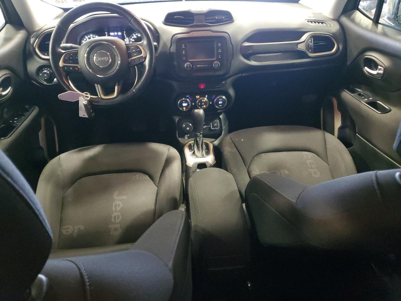 2015 Jeep Renegade - Image 8