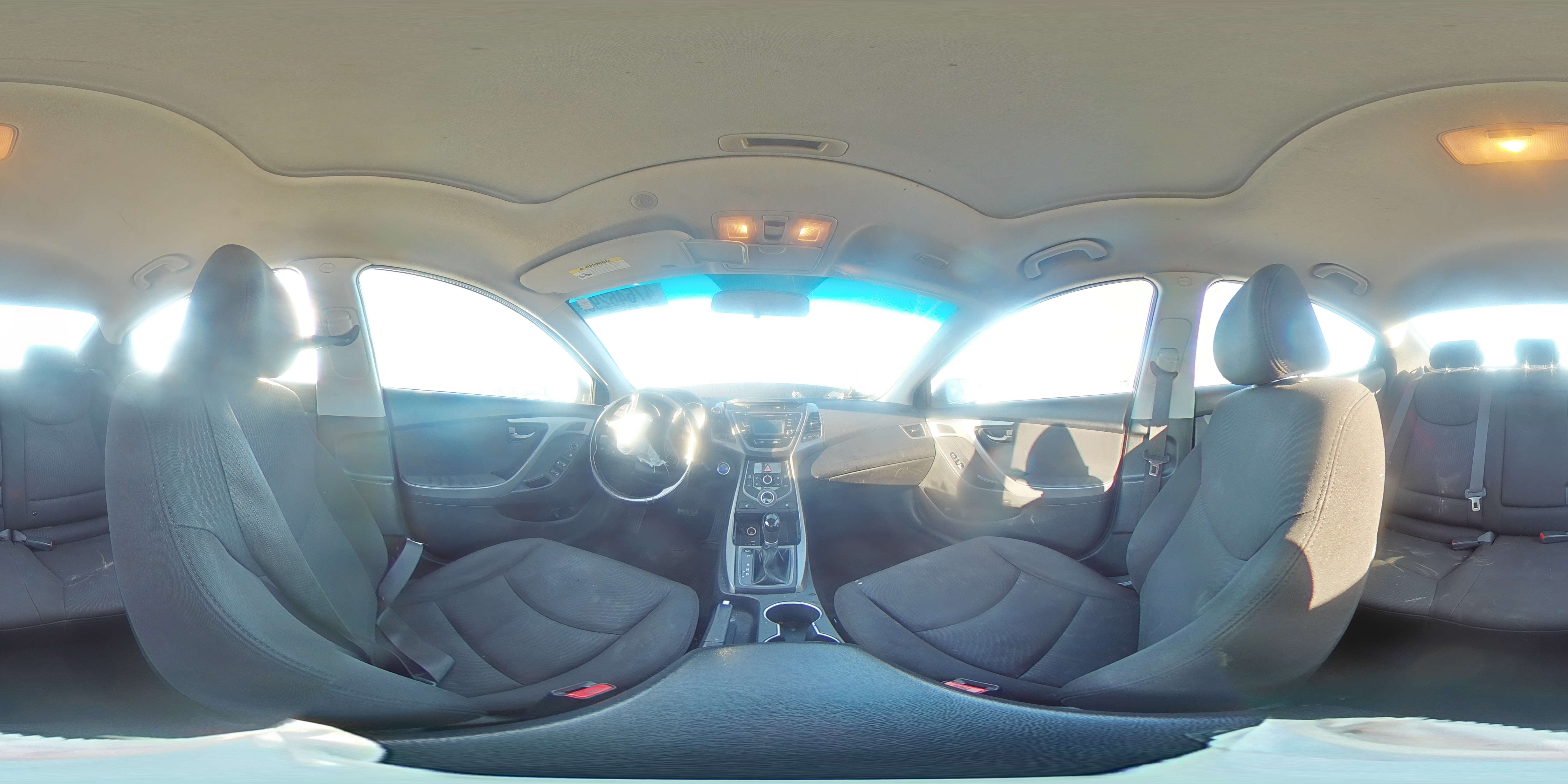 2016 Hyundai Elantra - Image 13
