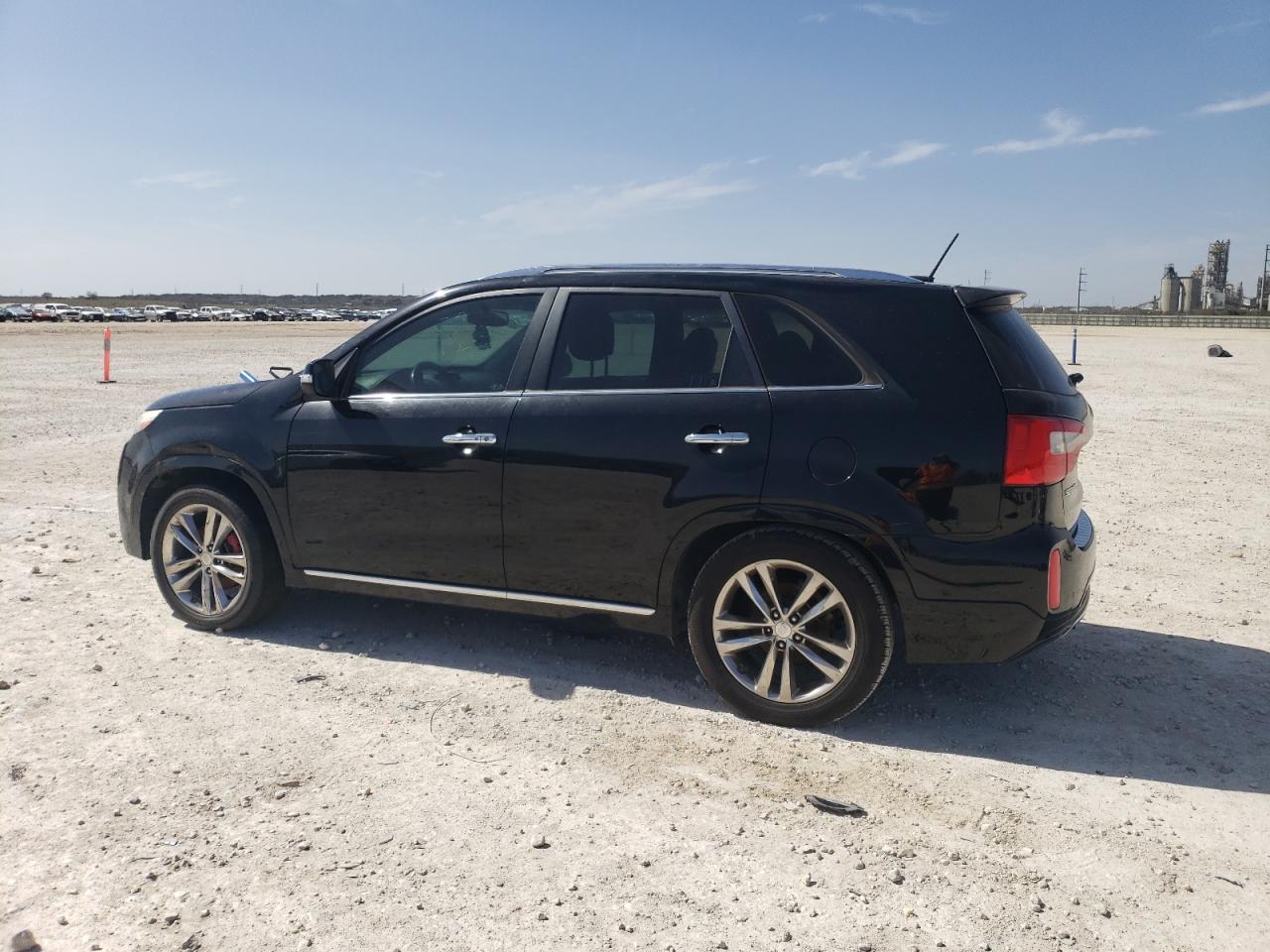 2014 Kia Sorento - Image 2