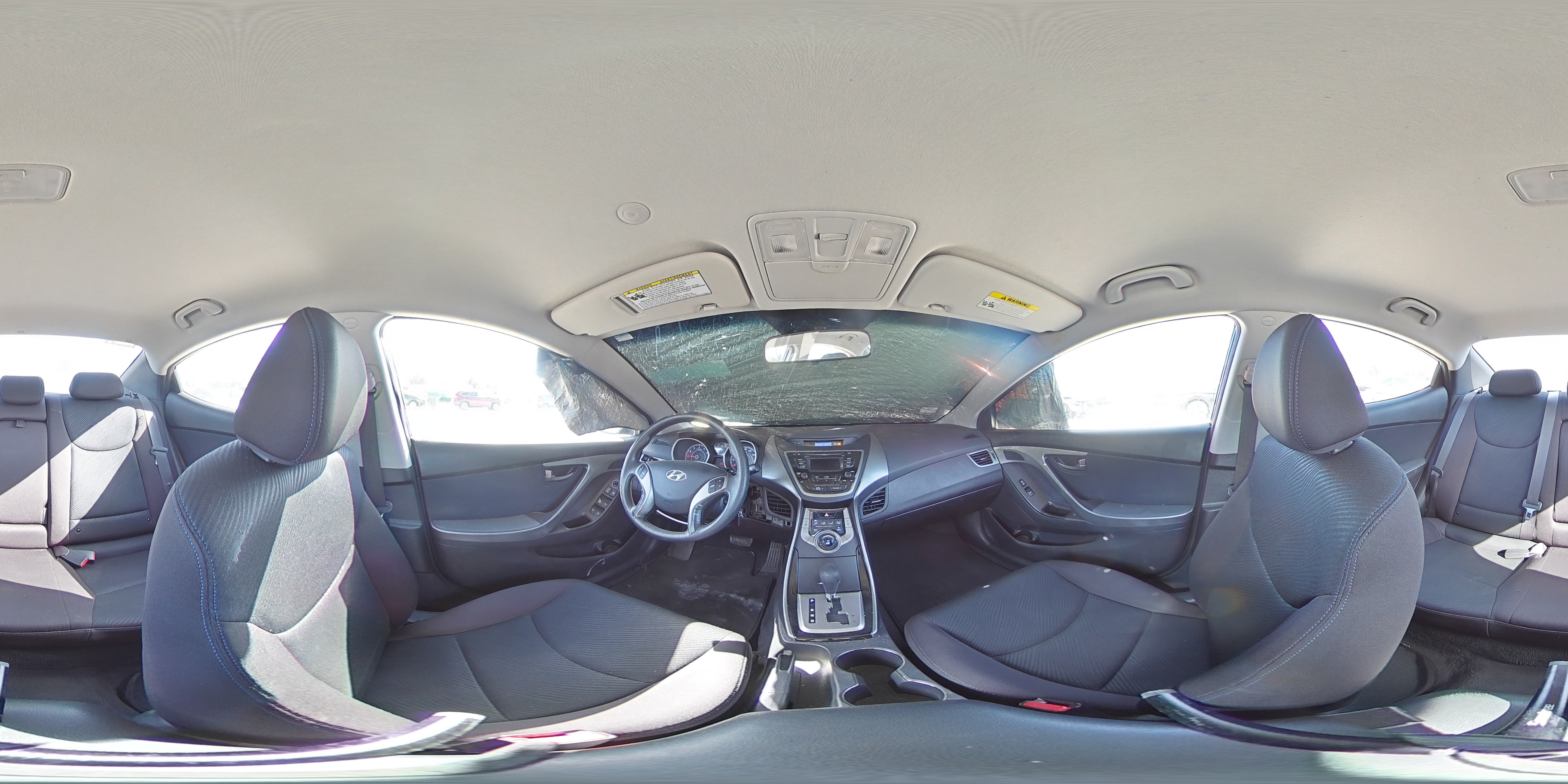 2013 Hyundai Elantra - Image 13
