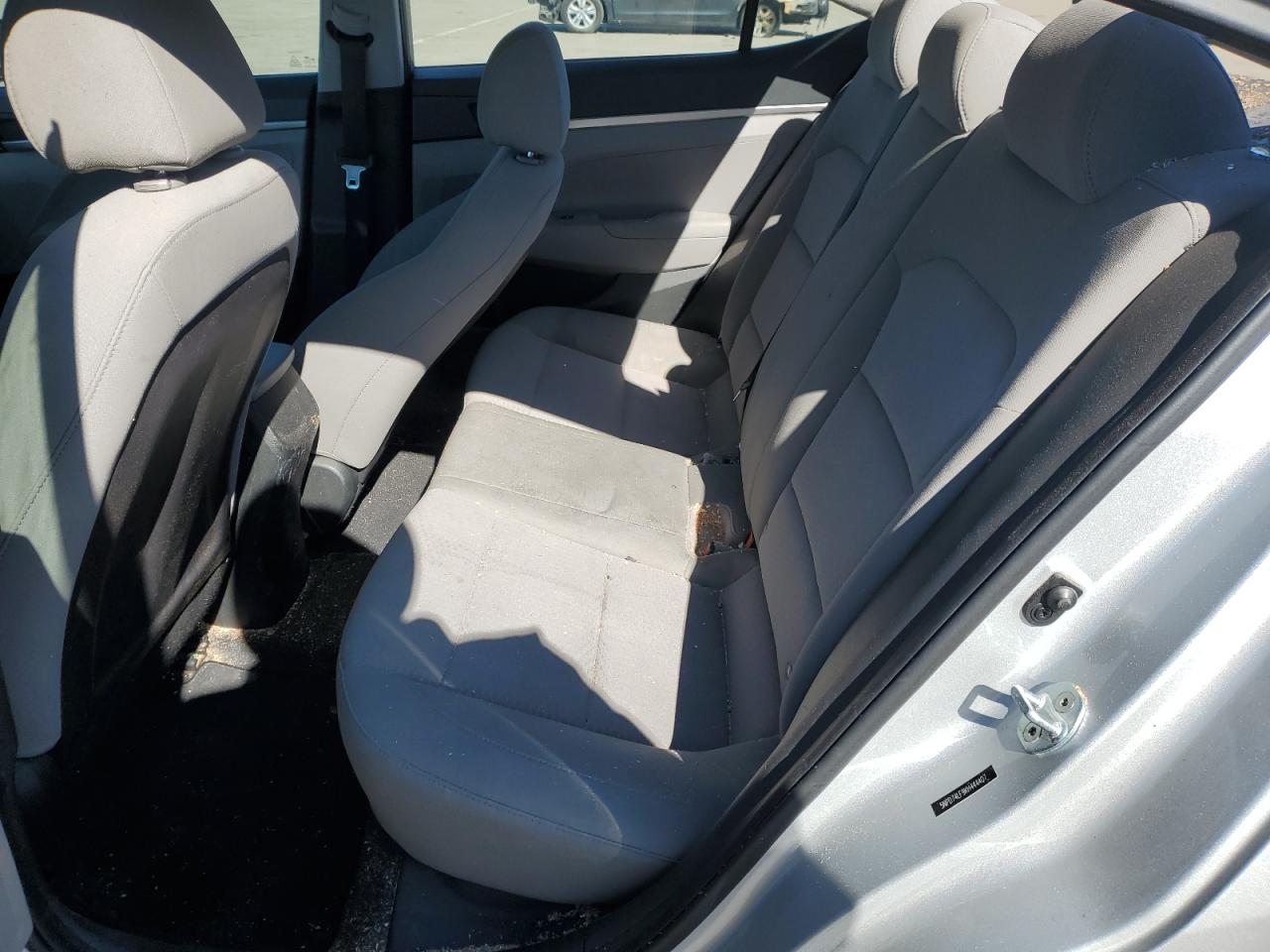 2019 Hyundai Elantra - Image 10