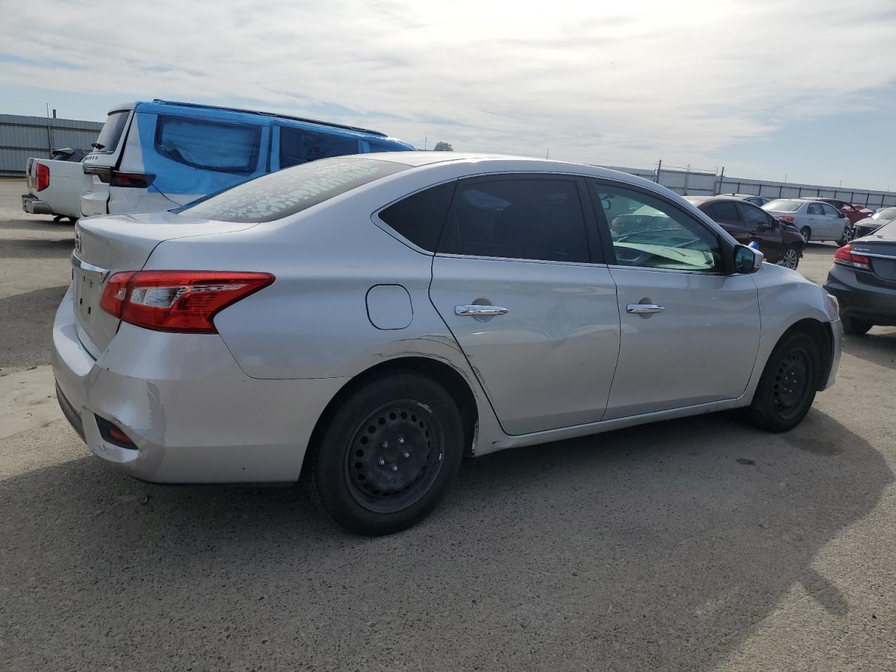 2017 Nissan Sentra - Image 3