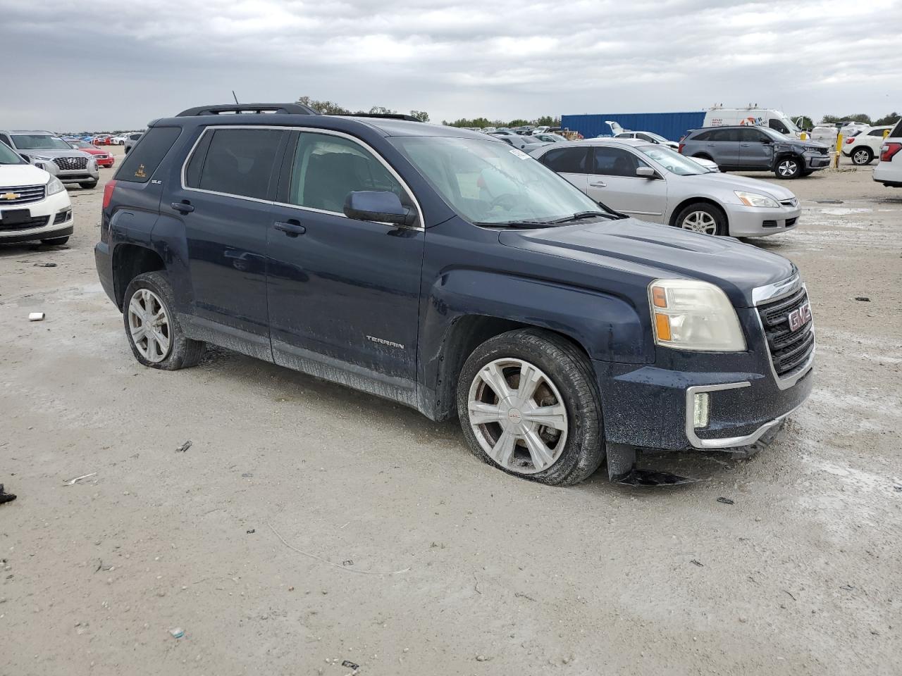 2017 GMC Terrain - Image 4