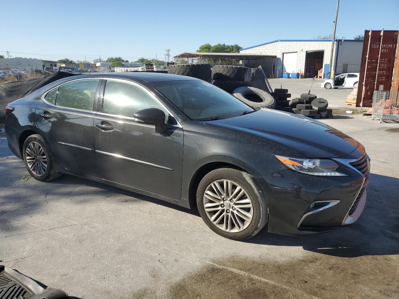 2016 Lexus ES - Image 4