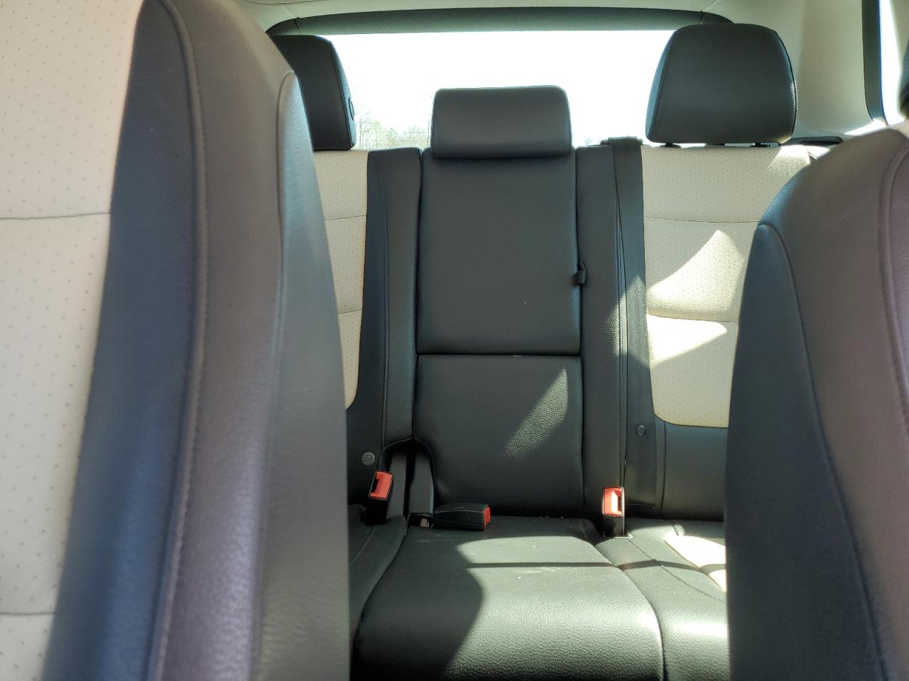 2016 Volkswagen Tiguan - Image 10