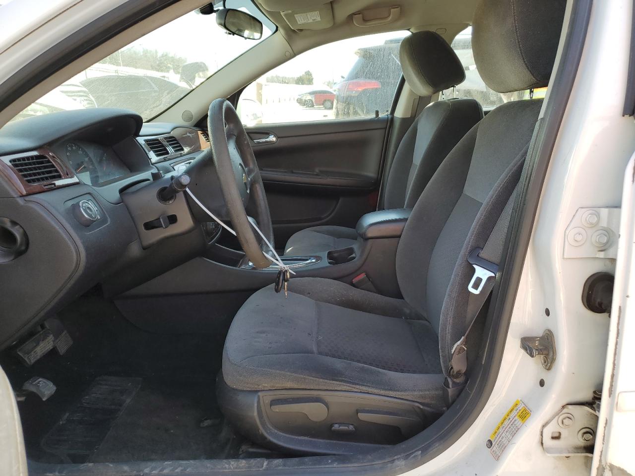 2011 Chevrolet Impala - Image 7