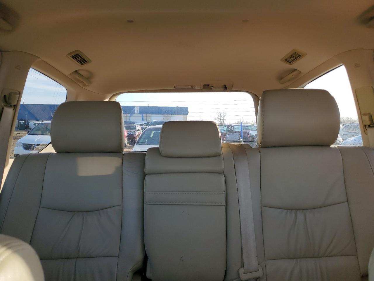 2004 Lexus GX - Image 10