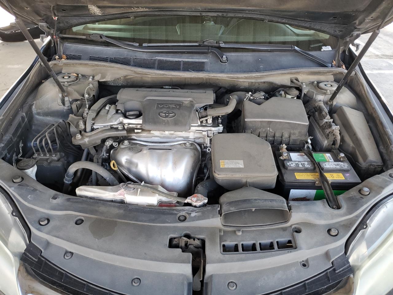 2016 Toyota Camry - Image 11