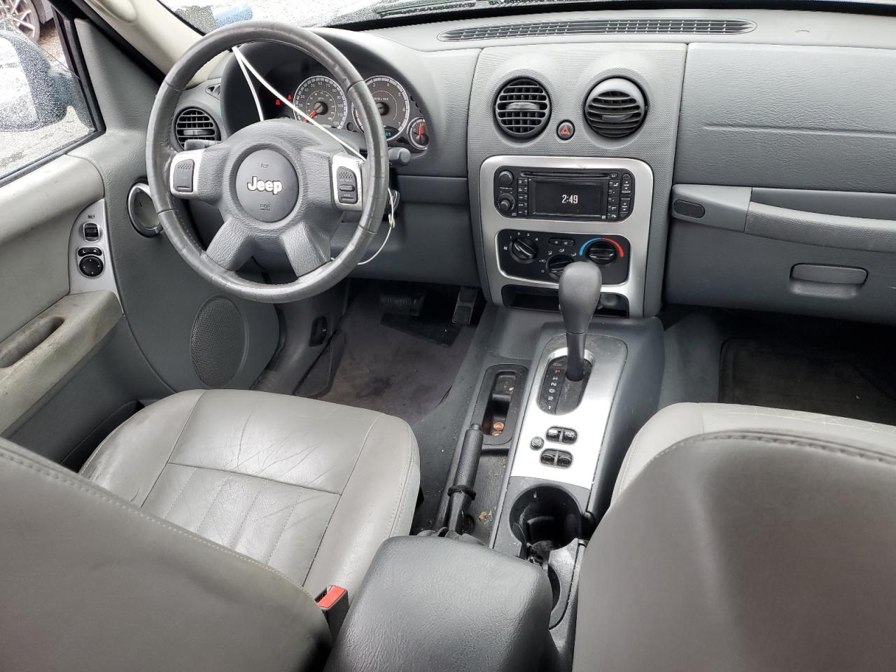 2005 Jeep Liberty (North America) - Image 8