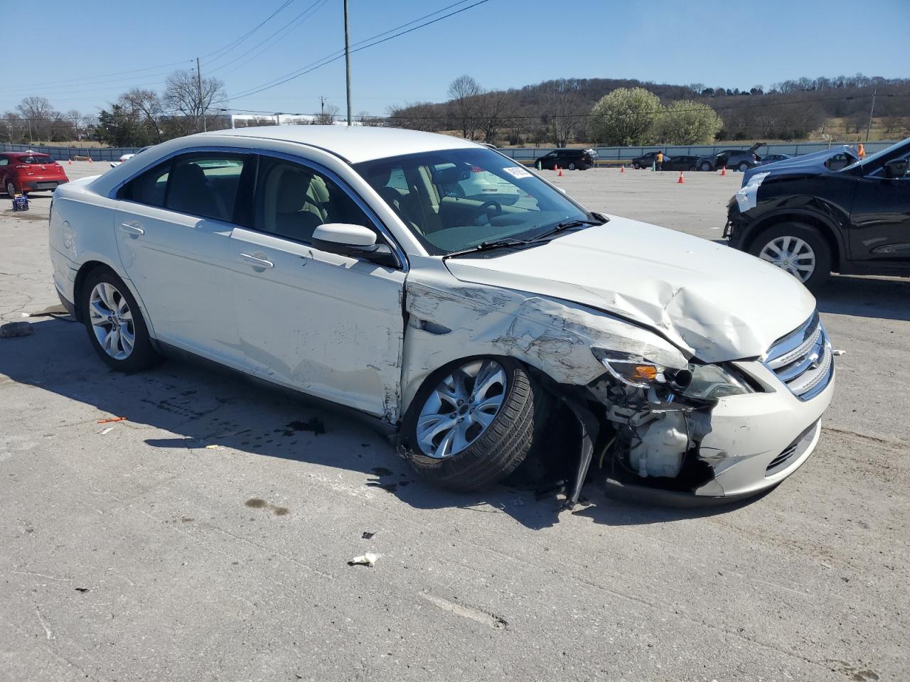 2010 Ford Taurus - Image 4