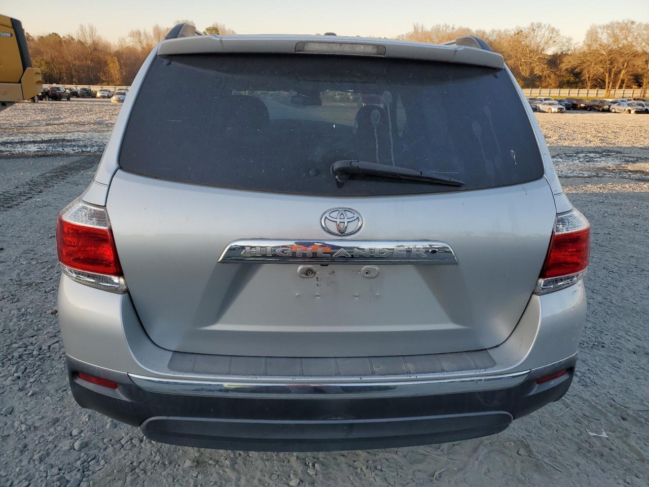 2011 Toyota Highlander - Image 6