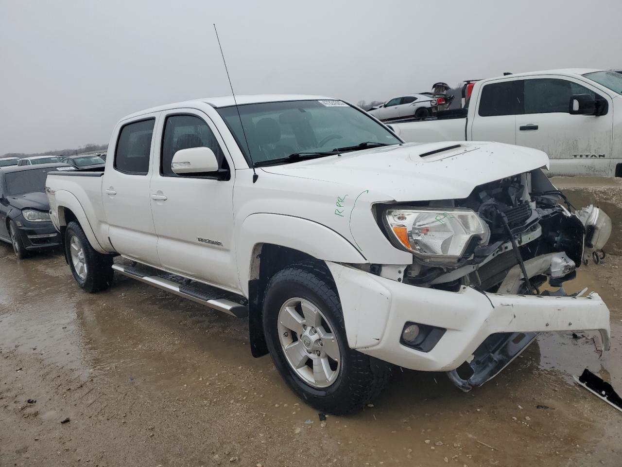 2015 Toyota Tacoma - Image 4