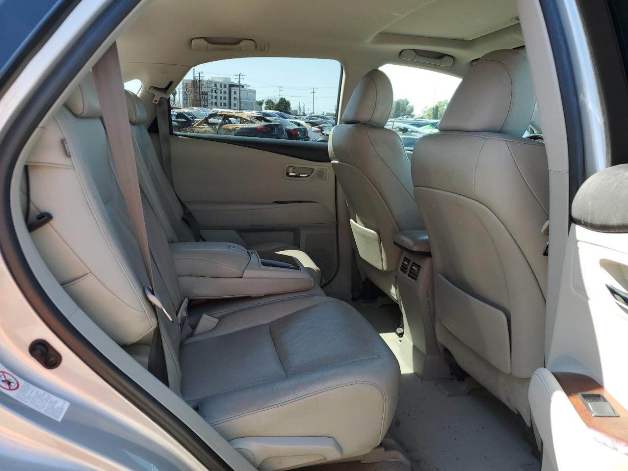 2010 Lexus RX - Image 11