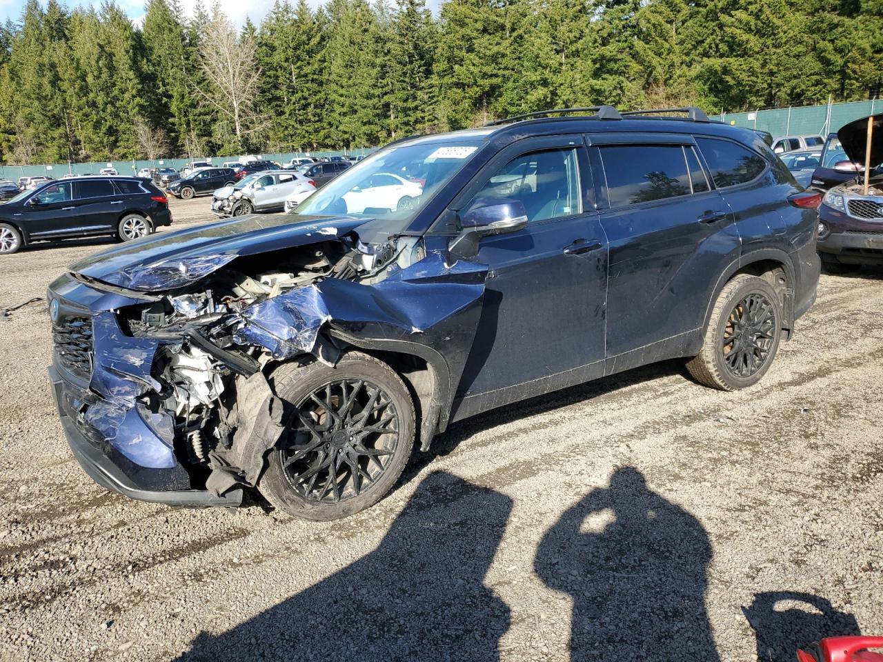 2021 Toyota Highlander - Image 1