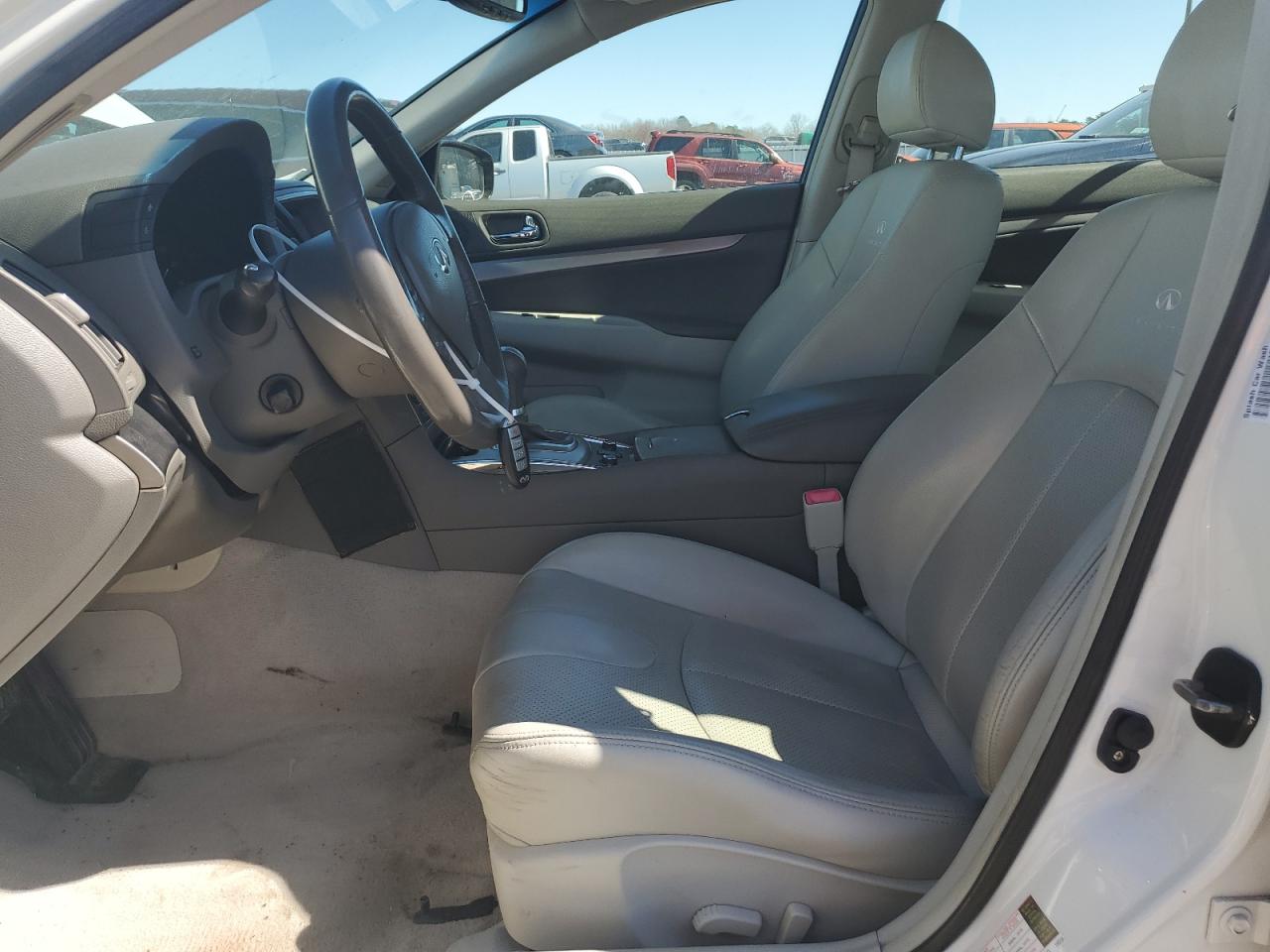 2012 Infiniti G - Image 7