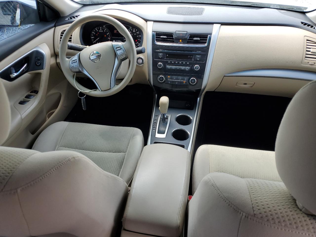 2015 Nissan Altima - Image 8