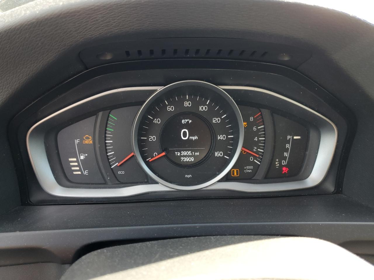 2018 Volvo S60 - Image 9