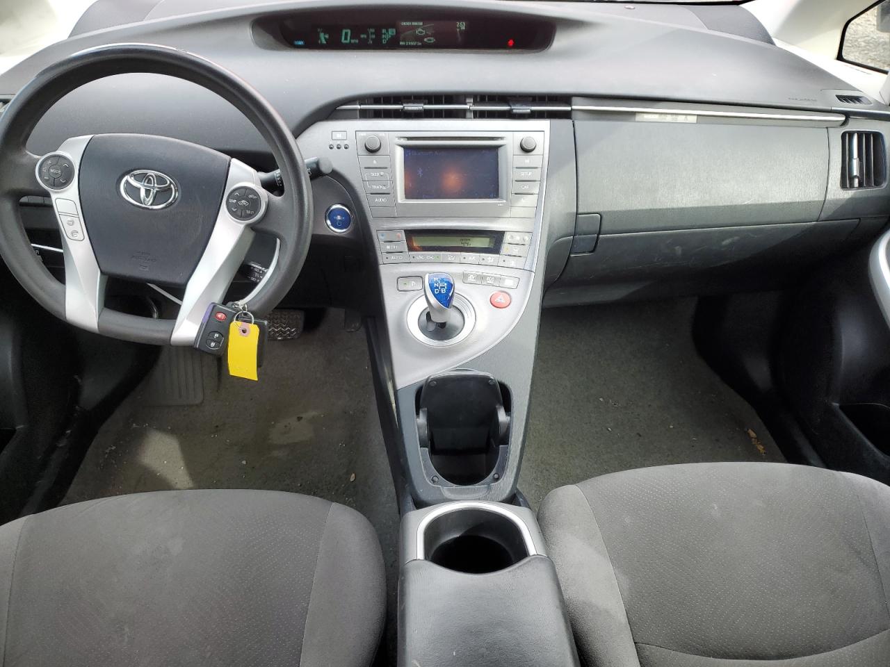 2013 Toyota Prius - Image 8