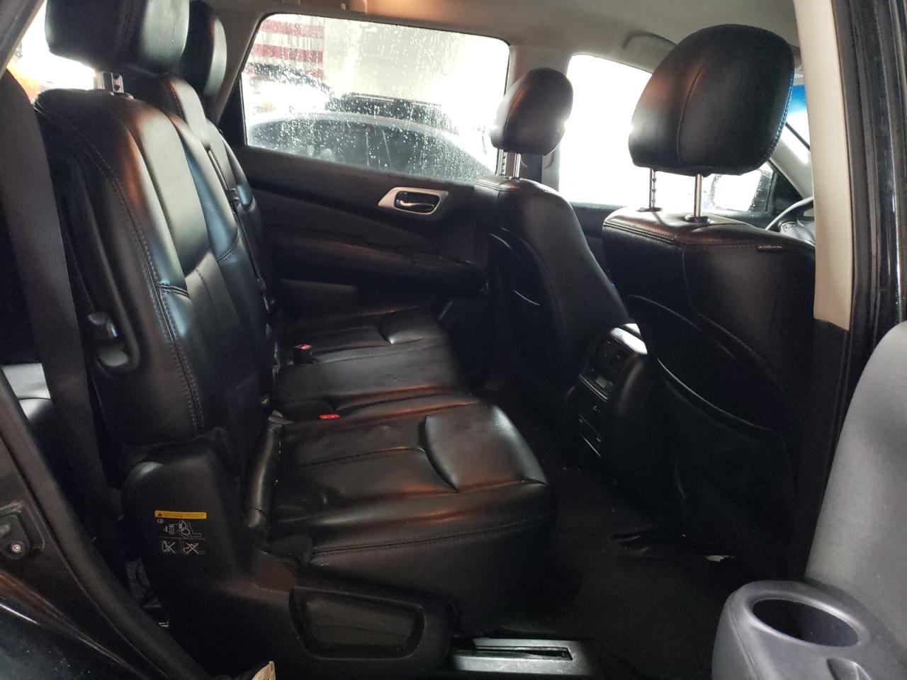 2015 Nissan Pathfinder - Image 11