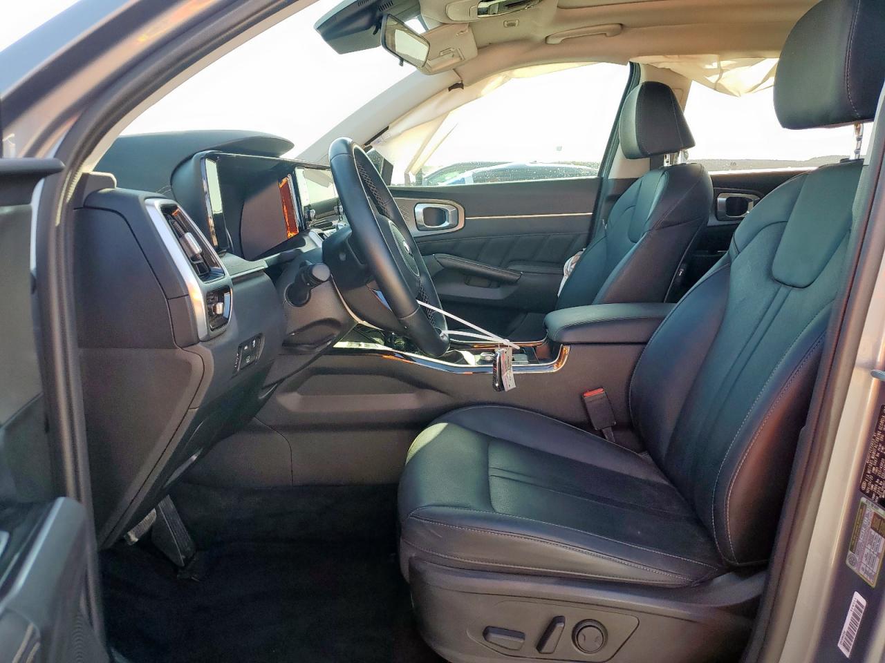 2021 Kia Sorento - Image 7