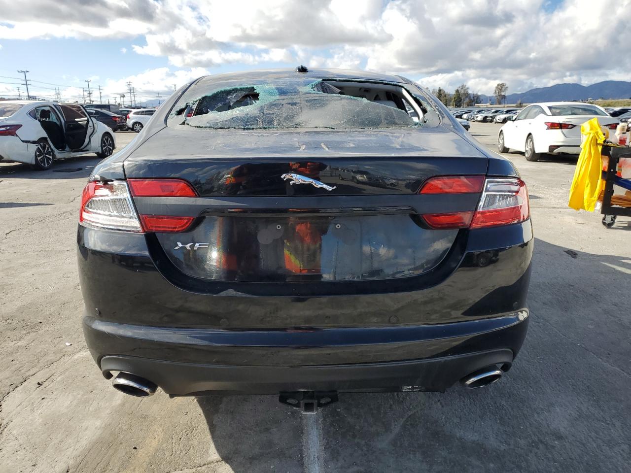 2012 Jaguar XF - Image 6