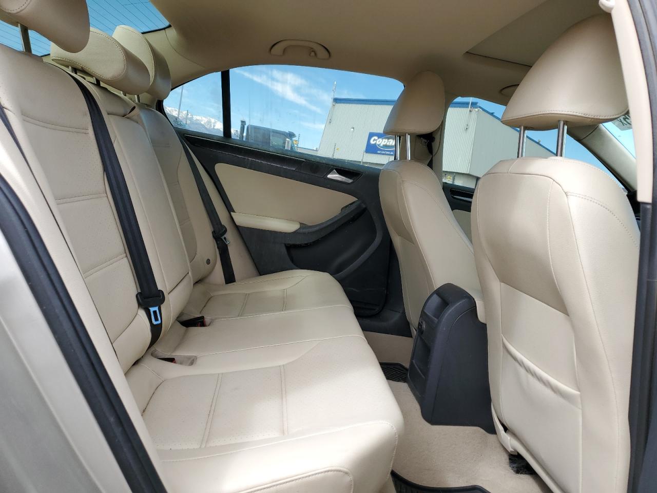 2015 Volkswagen Jetta - Image 10