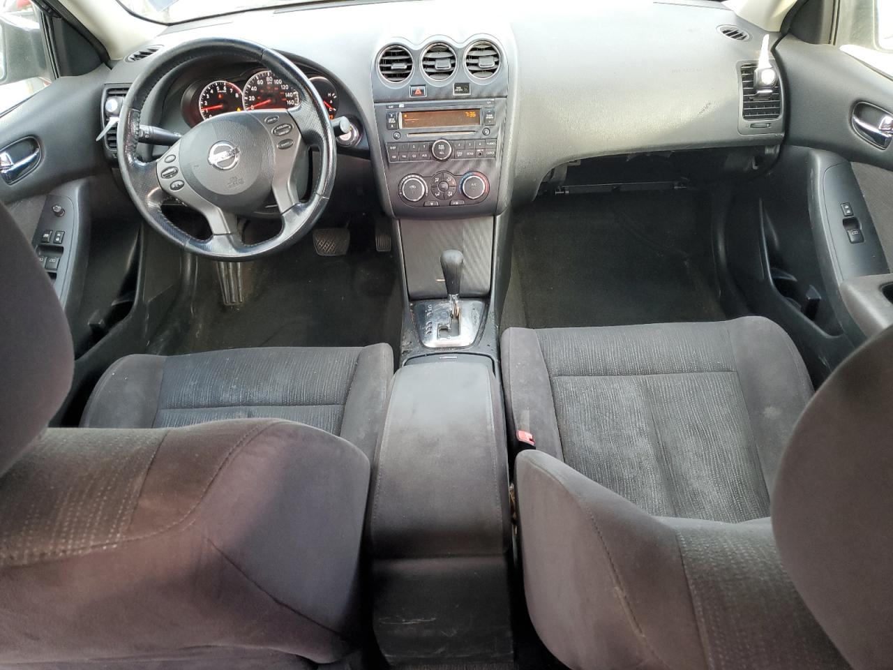 2011 Nissan Altima - Image 8