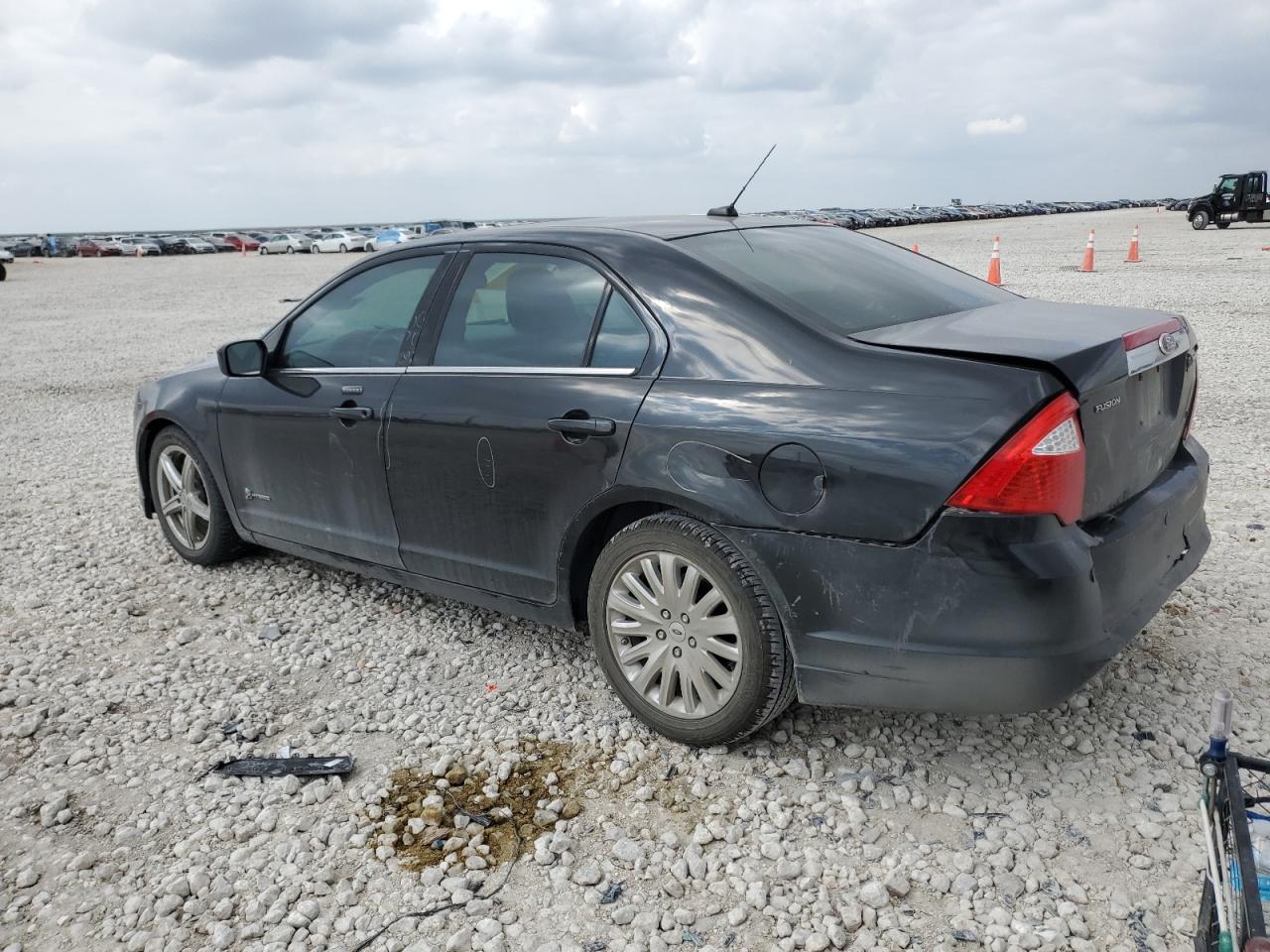 2010 Ford Fusion - Image 2