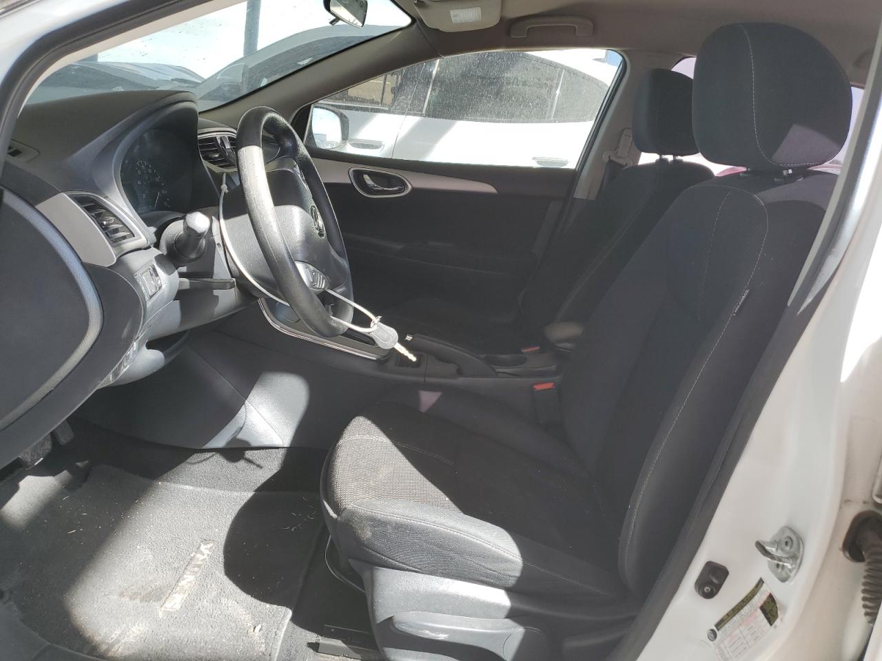 2015 Nissan Sentra - Image 7