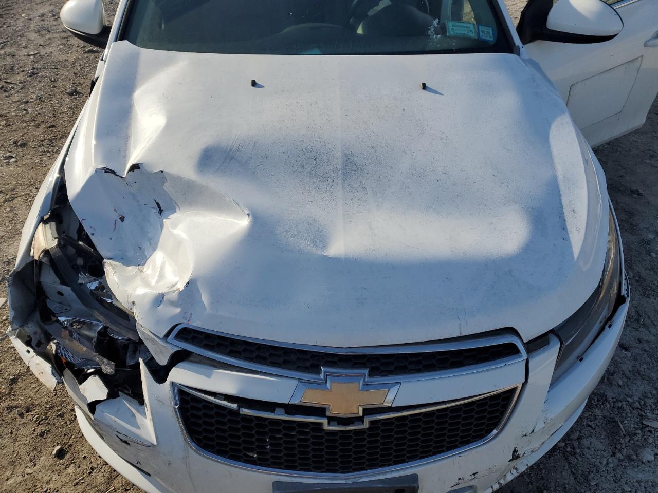 2014 Chevrolet Cruze - Image 12