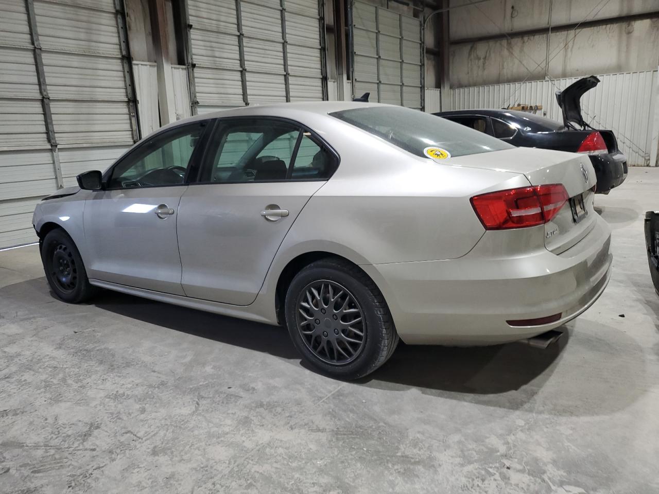 2015 Volkswagen Jetta - Image 2