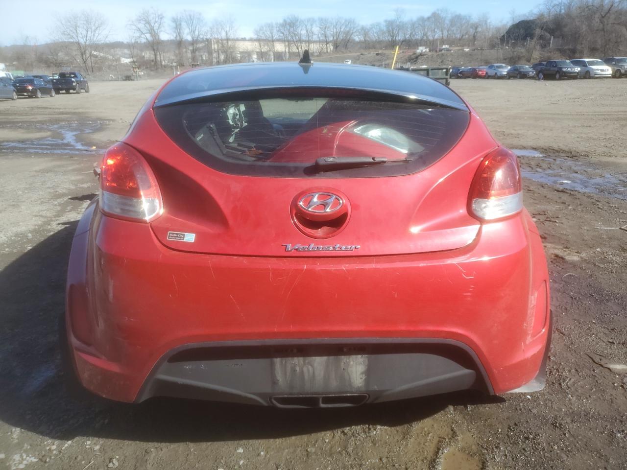 2012 Hyundai Veloster - Image 6