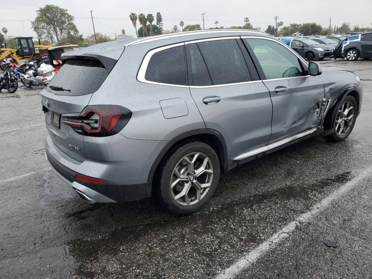 2023 BMW X3 - Image 3