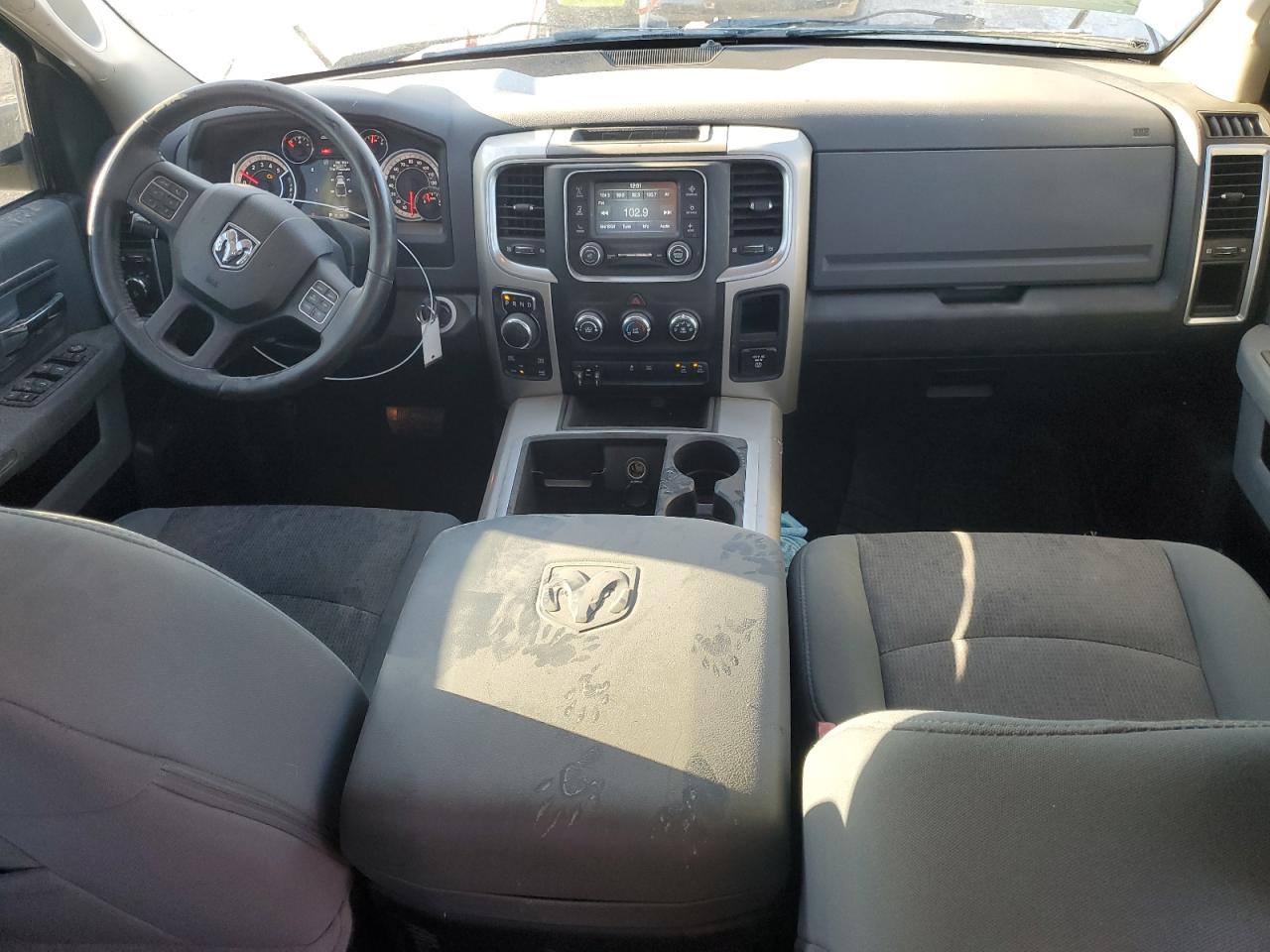 2015 RAM 1500 - Image 8